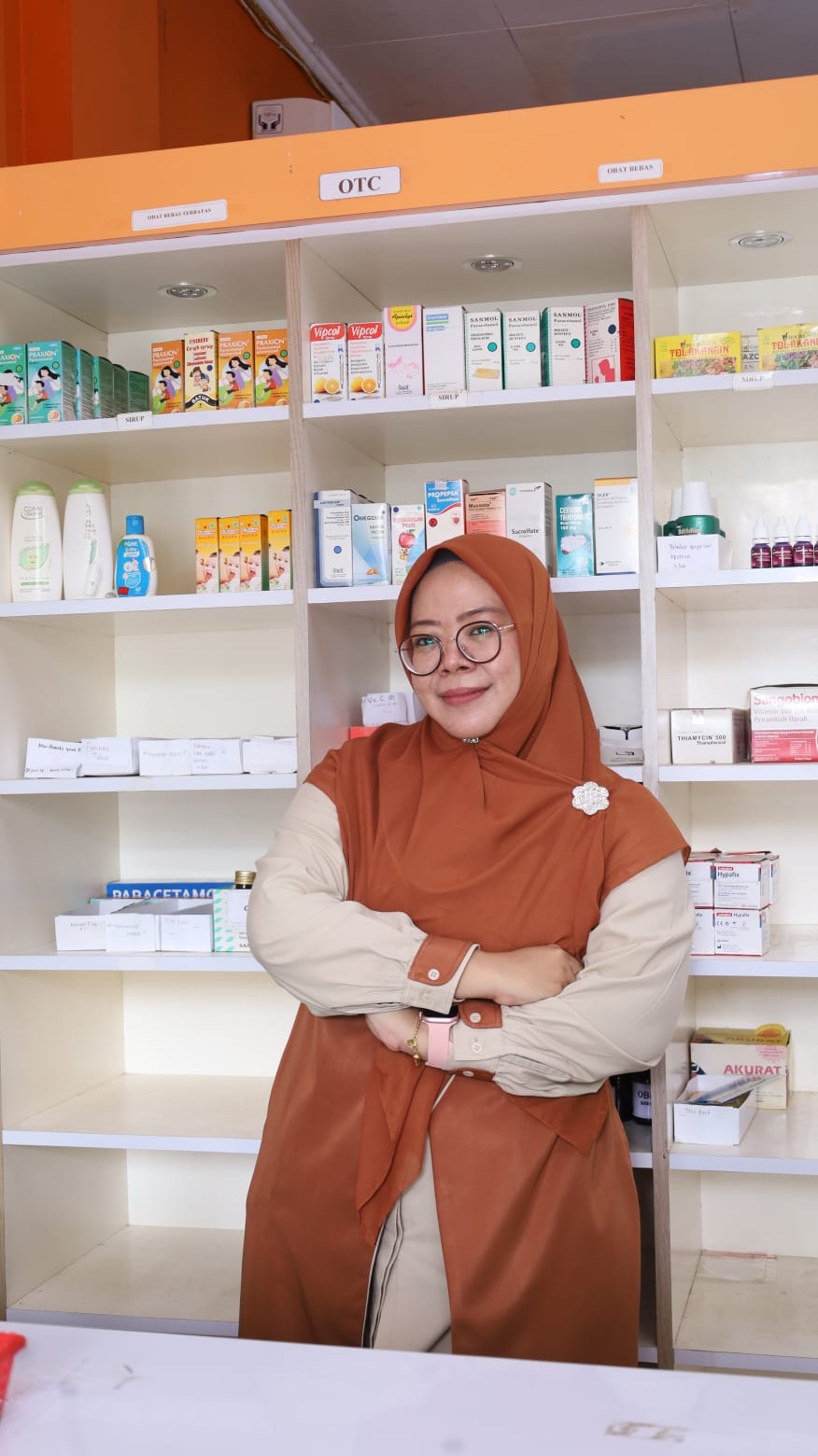 Kepala Jurusan Farmasi & Lab